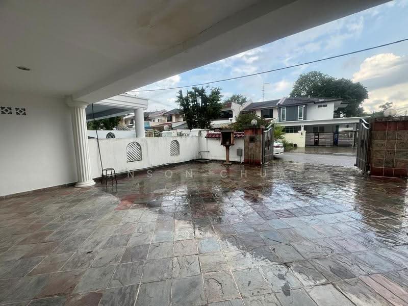 2-storey Terraced House for Sale in Taman Molek (Johor Bahru) - Anson Chua - Exterior - PropertyGuru.com.my
