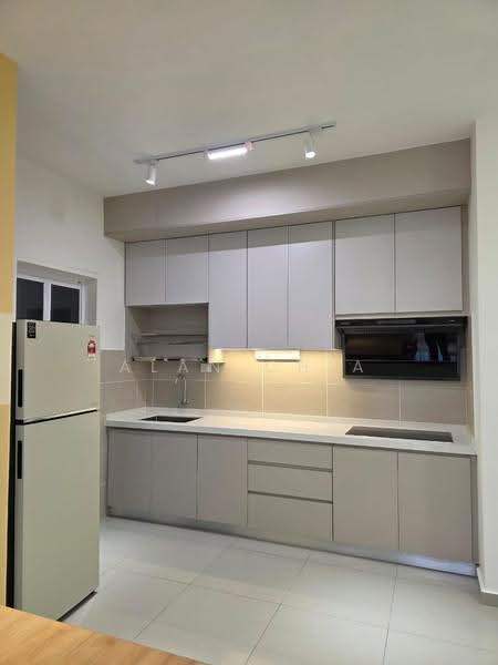 Kediaman Servis untuk Disewa di D'Clover Residences - Alan Chia - Kitchen - PropertyGuru.com.my