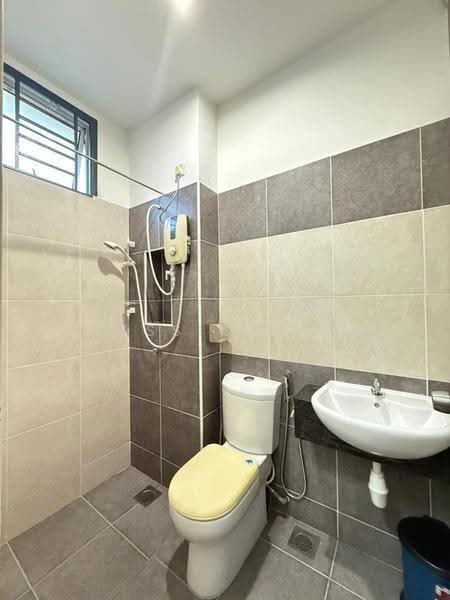 2-storey Terraced House for Rent in Taman Mount Austin (Tebrau) - Jessica Ma - Bathroom - PropertyGuru.com.my
