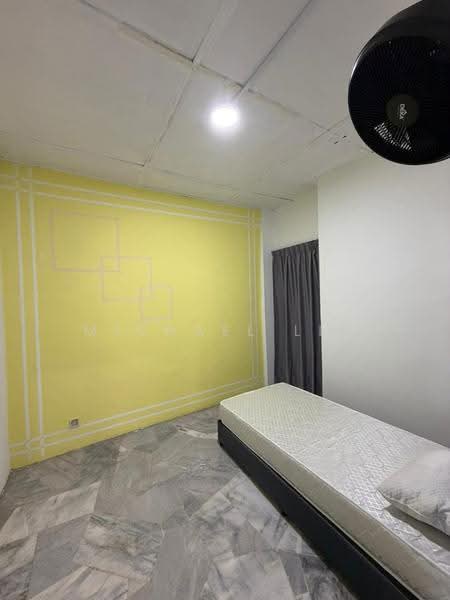 Pangsapuri untuk Disewa di Sri Anggerik 2 - Michael Lee - Bedroom - PropertyGuru.com.my