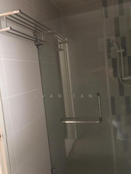 Kediaman Servis untuk Dijual di SetiaWalk - Ivan Tan - Bathroom - PropertyGuru.com.my