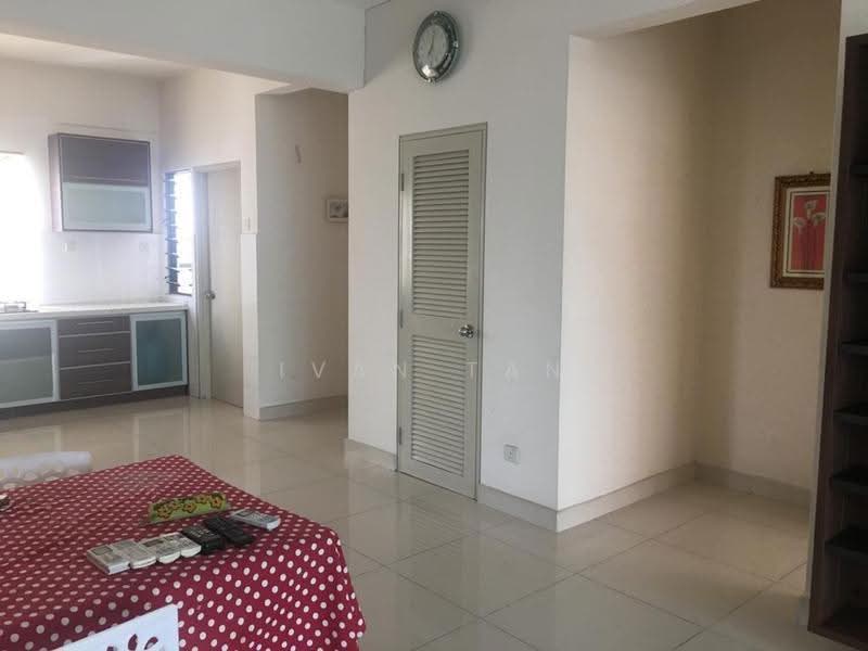 Kediaman Servis untuk Dijual di SetiaWalk - Ivan Tan - Kitchen - PropertyGuru.com.my