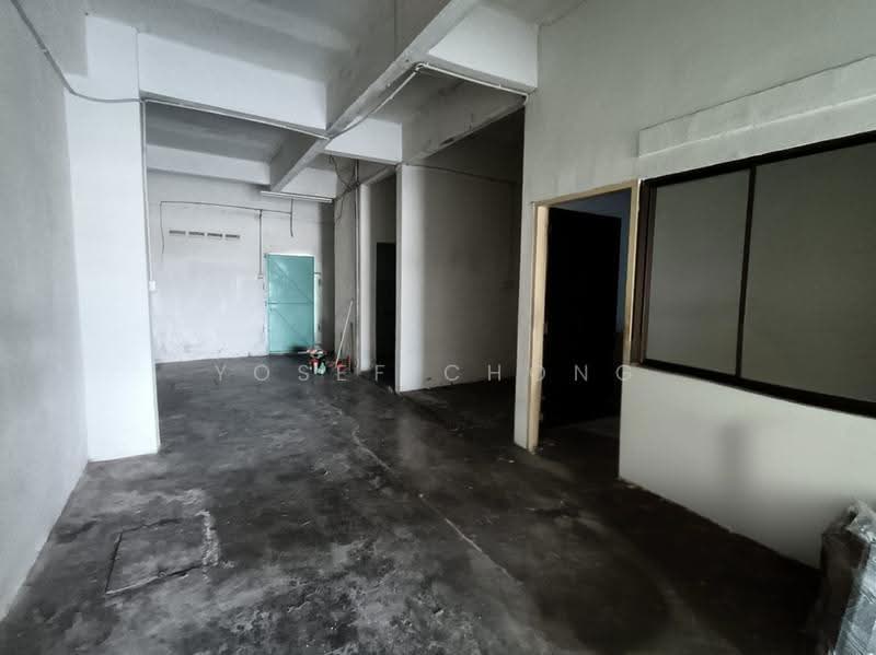 Kedai untuk Disewa di Taman Ungku Tun Aminah (Skudai) - Yosef Chong - Interior - PropertyGuru.com.my