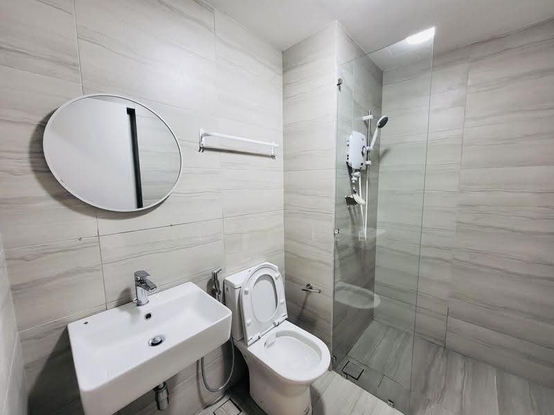 Kediaman Servis untuk Disewa di BeCentral @ i-City - Estee Lee - Bathroom - PropertyGuru.com.my