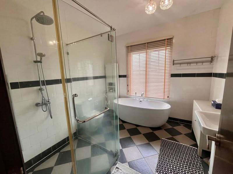 Rumah Teres 3-Tingkat untuk Dijual di Setia Eco Glades (Cyberjaya) - Hartini Binti Ismail - Bathroom - PropertyGuru.com.my