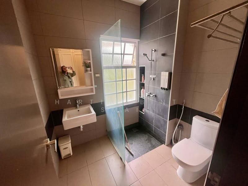 Rumah Teres 3-Tingkat untuk Dijual di Setia Eco Glades (Cyberjaya) - Hartini Binti Ismail - Bathroom - PropertyGuru.com.my