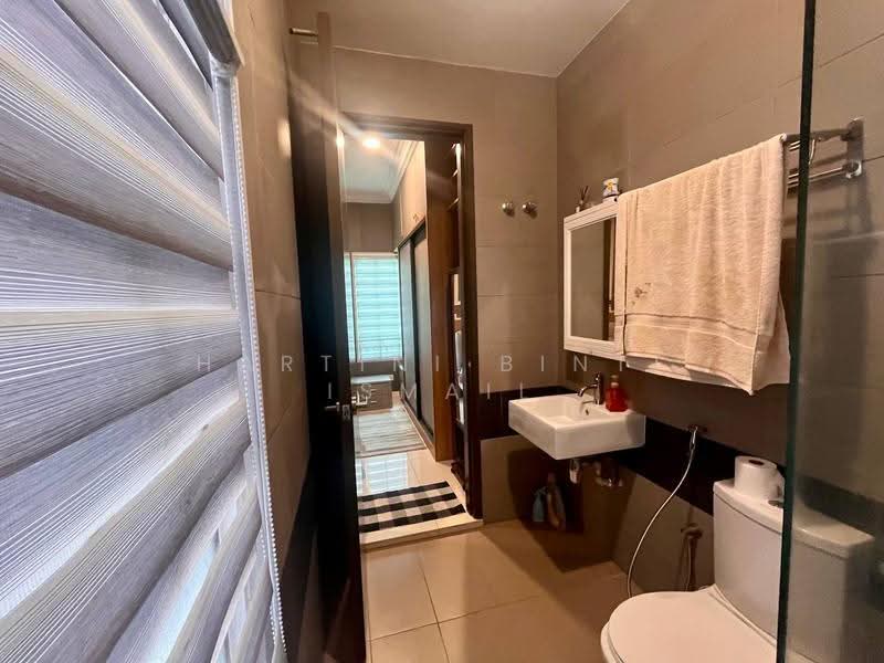 Rumah Teres 3-Tingkat untuk Dijual di Setia Eco Glades (Cyberjaya) - Hartini Binti Ismail - Bathroom - PropertyGuru.com.my