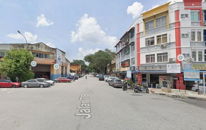 Warehouse for Rent in Taman Industri Bolton (Batu Caves) - Fanny Tay - Exterior - PropertyGuru.com.my