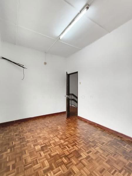 Semi-Detached House for Sale in Taman Bukit Kempas (Tampoi) - Sharon Ong - Interior - PropertyGuru.com.my