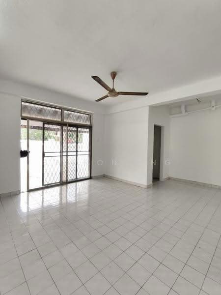 Semi-Detached House for Sale in Taman Bukit Kempas (Tampoi) - Sharon Ong - Living Room - PropertyGuru.com.my