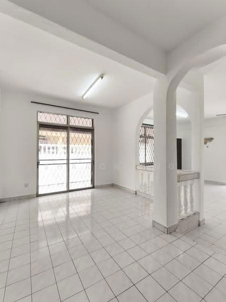 Semi-Detached House for Sale in Taman Bukit Kempas (Tampoi) - Sharon Ong - Living Room - PropertyGuru.com.my