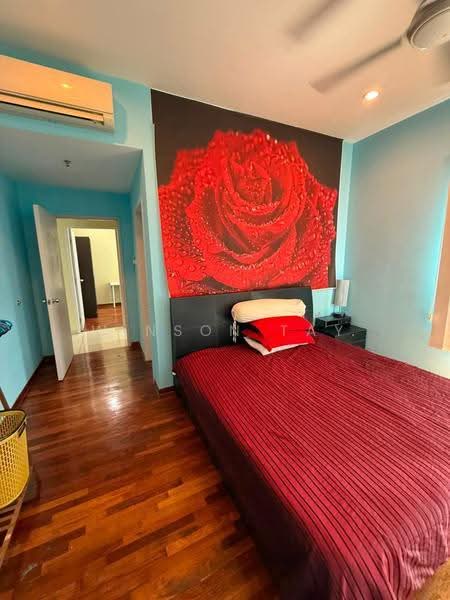 Kediaman Servis untuk Dijual di i-SOHO @ i-City - Winson Tay - Bedroom - PropertyGuru.com.my