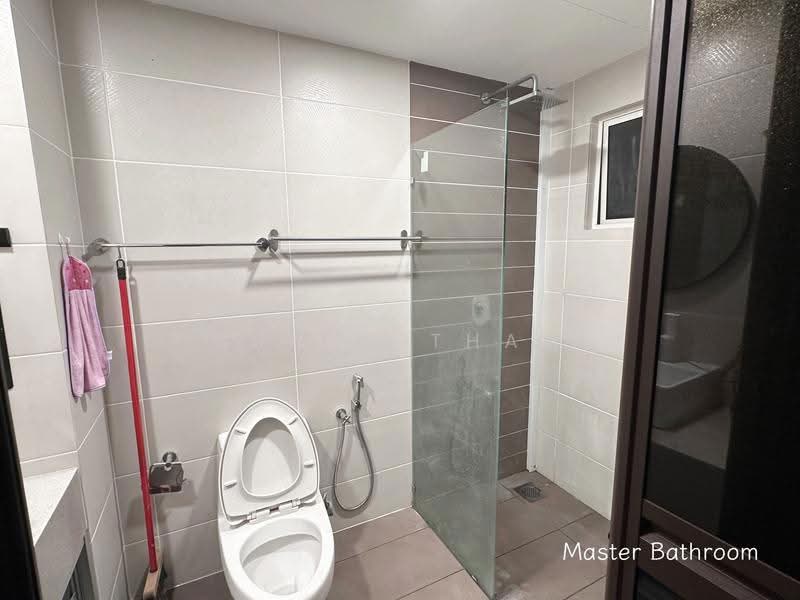 Condominium for Rent at Paraiso Residence @ The Earth - Grace Tham - Bathroom - PropertyGuru.com.my