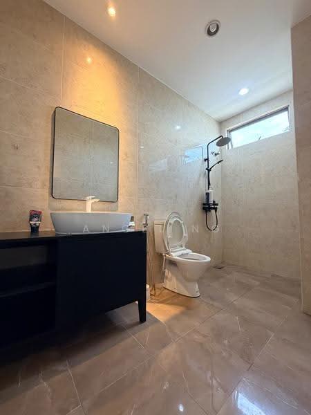 Rumah Berkembar untuk Dijual di Ampang (Ampang) - Angel Ng - Bathroom - PropertyGuru.com.my