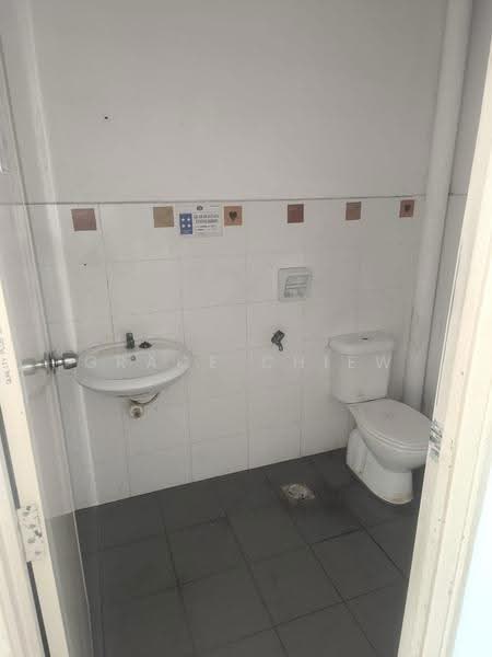 Kedai untuk Disewa di Johor Bahru (Johor) - Grace Chiew - Bathroom - PropertyGuru.com.my