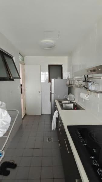 Kondominium untuk Dijual di Ujana Executive Apartment - Jane Loh - Kitchen - PropertyGuru.com.my