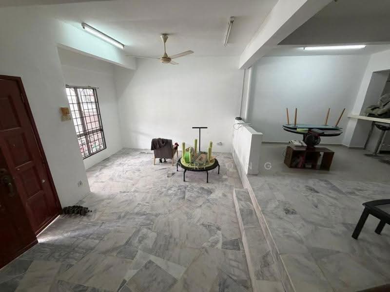 2-storey Terraced House for Sale in Bandar Country Homes (Rawang) - Junior Ong - Living Room - PropertyGuru.com.my