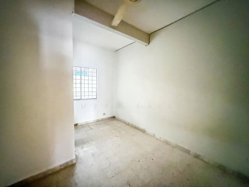 2-storey Terraced House for Sale in Kelana Jaya (Petaling Jaya) - Amzar Faiz - PropertyGuru.com.my