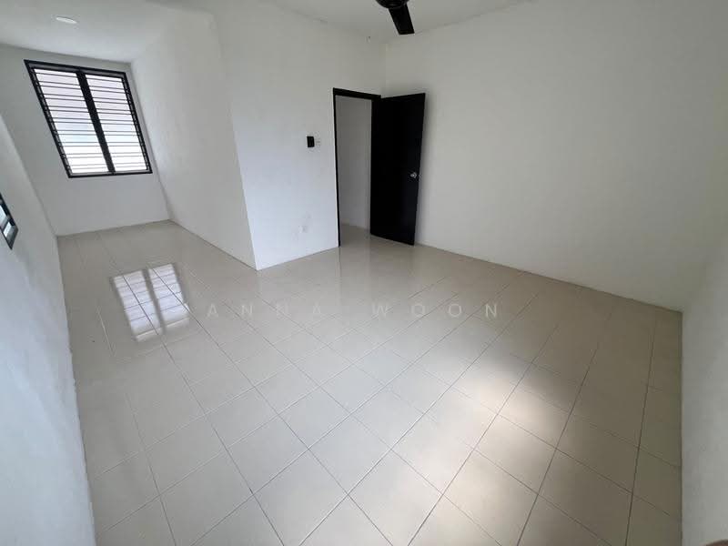 3-storey Terraced House for Sale in Taman Megah Ria (Masai) - Anna Woon - Interior - PropertyGuru.com.my