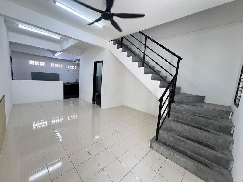 3-storey Terraced House for Sale in Taman Megah Ria (Masai) - Anna Woon - Interior - PropertyGuru.com.my