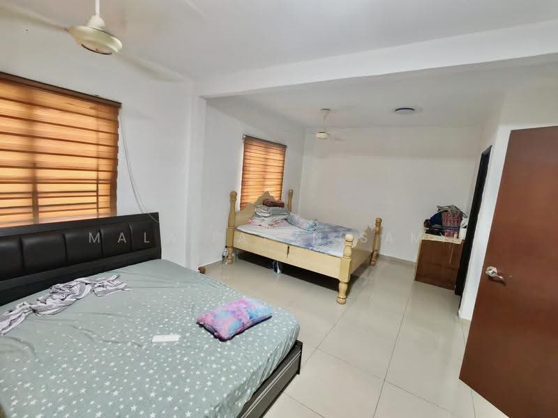 3-storey Terraced House for Sale in Taman Impian Indah (Bukit Jalil) - Mala Palanisamy - Bedroom - PropertyGuru.com.my