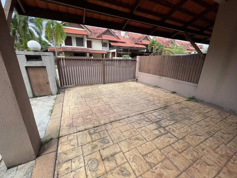 2-storey Terraced House for Sale in Bukit Jelutong (Shah Alam) - Amzar Faiz - PropertyGuru.com.my