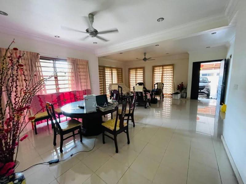 2-storey Terraced House for Sale in Bukit Jelutong (Shah Alam) - Amzar Faiz - PropertyGuru.com.my