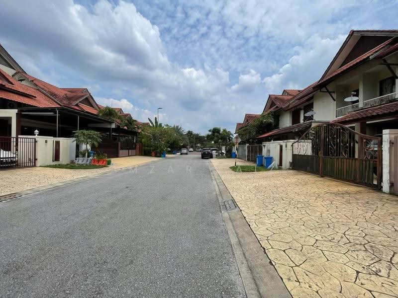 2-storey Terraced House for Sale in Bukit Jelutong (Shah Alam) - Amzar Faiz - PropertyGuru.com.my