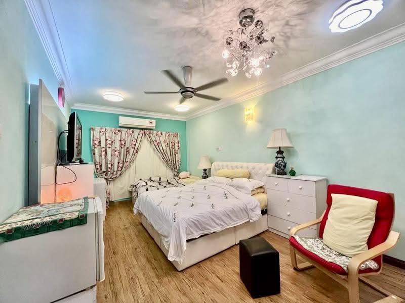 Rumah Berkembar untuk Dijual di Alam Damai (Cheras) - Dlynie Ooi - Bedroom - PropertyGuru.com.my