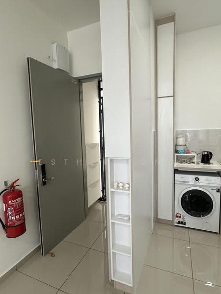 Kediaman Servis untuk Disewa di B11 Parkland Residence - Esther Yong - Entrance - PropertyGuru.com.my
