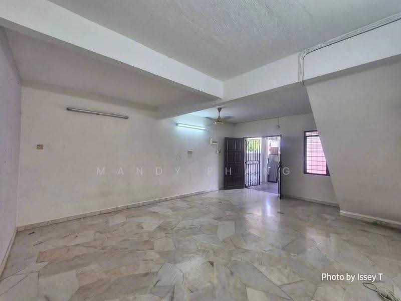 Rumah Teres 2-Tingkat untuk Dijual di Gunung Rapat (Ipoh) - Mandy Phang - Living Room - PropertyGuru.com.my