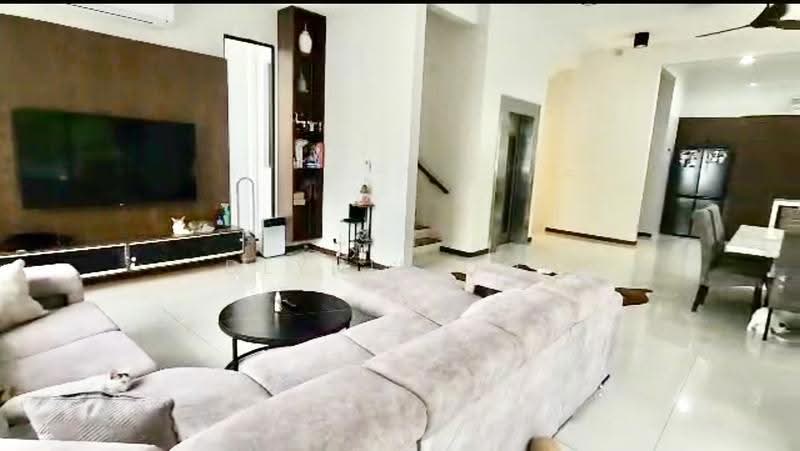 Rumah Berkembar untuk Dijual di Sierra Ukay (Ampang) - Dlynie Ooi - Living Room - PropertyGuru.com.my