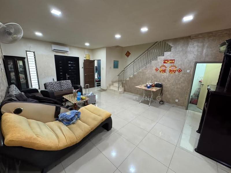 Rumah Teres 2-Tingkat untuk Dijual di Taman Desa Mas (Rawang) - Junior Ong - Living Room - PropertyGuru.com.my
