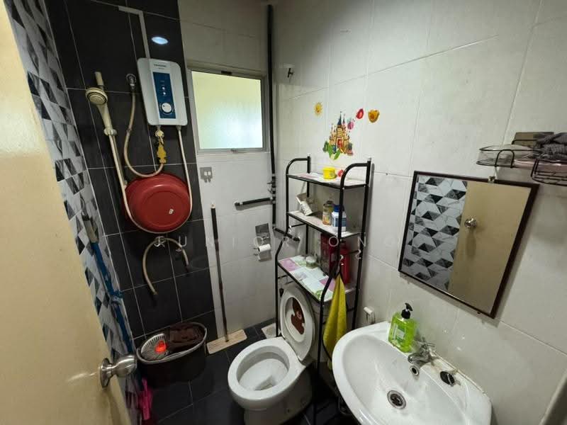 Rumah Teres 2-Tingkat untuk Dijual di Taman Desa Mas (Rawang) - Junior Ong - Bathroom - PropertyGuru.com.my