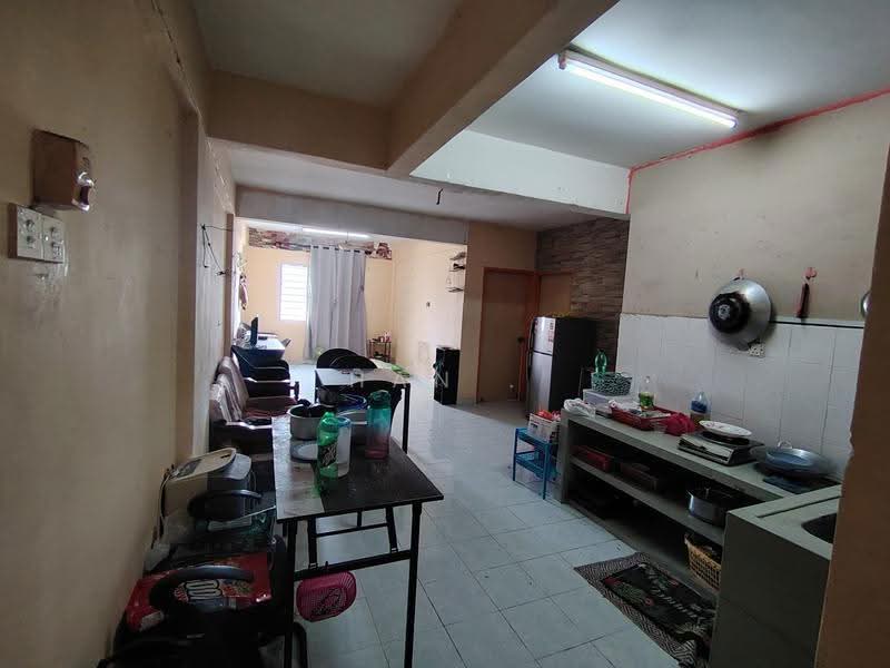 Flat for Rent at Desa Tasik Fasa 6B - Han . - Living Room - PropertyGuru.com.my
