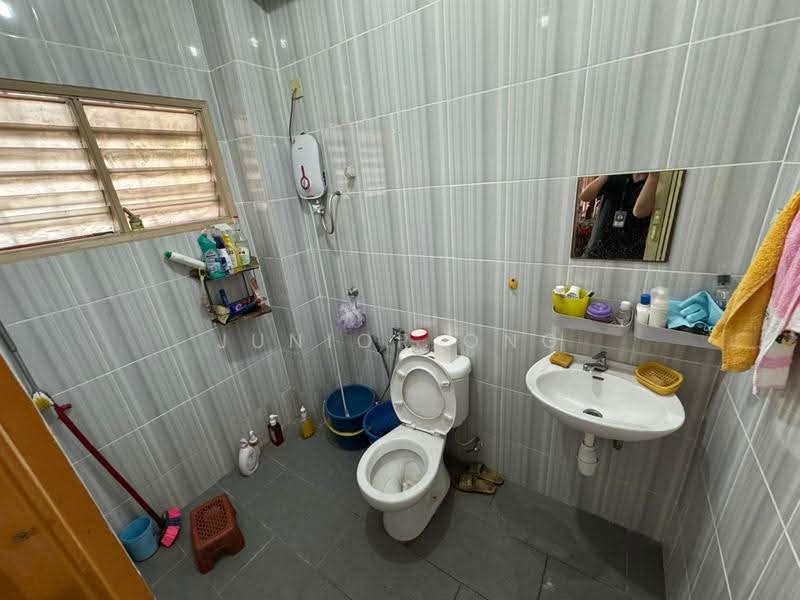 2-storey Terraced House for Sale in Bandar Country Homes (Rawang) - Junior Ong - Bathroom - PropertyGuru.com.my