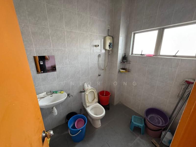2-storey Terraced House for Sale in Bandar Country Homes (Rawang) - Junior Ong - Bathroom - PropertyGuru.com.my