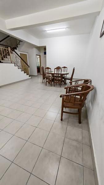 2-storey Terraced House for Rent in Masai (Johor) - Aamani Lee - Dining Room - PropertyGuru.com.my
