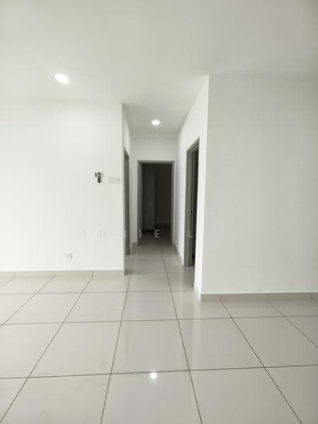 Service Residence for Rent at KSL Residence @ Daya - Annie Lee - Corridor - PropertyGuru.com.my