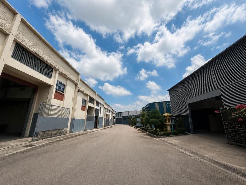Kilang Teres untuk Dijual di Taman Daya (Johor Bahru) - Karen Heng - Exterior - PropertyGuru.com.my