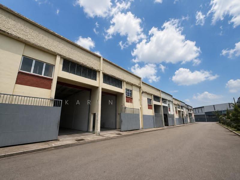 Kilang Teres untuk Dijual di Taman Daya (Johor Bahru) - Karen Heng - Exterior - PropertyGuru.com.my