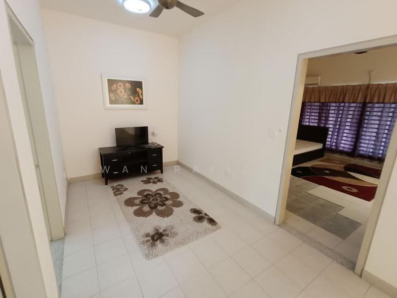2-storey Terraced House for Sale in Bandar Enstek (Negeri Sembilan) - Wan Rafizal - Living Room - PropertyGuru.com.my