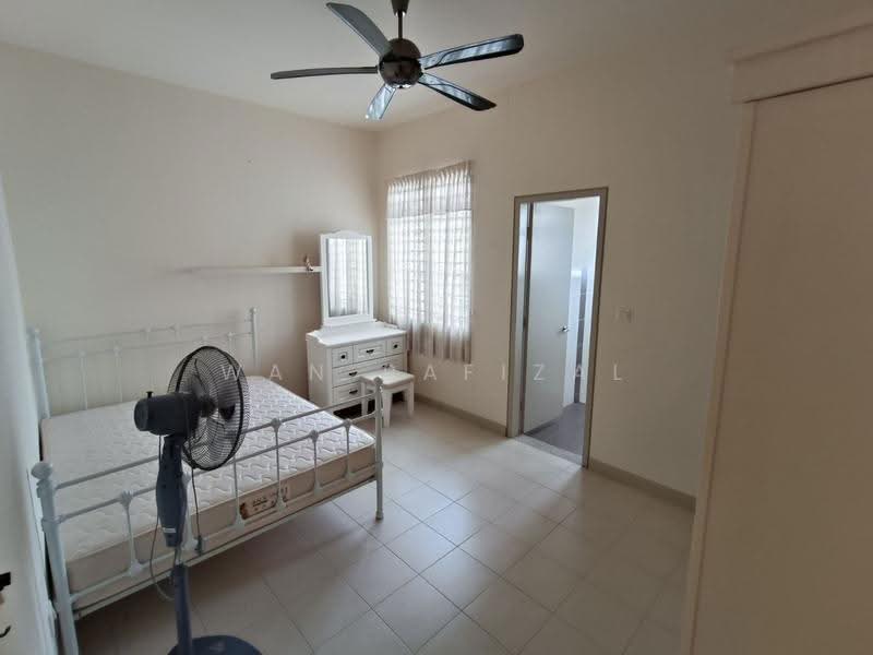 2-storey Terraced House for Sale in Bandar Enstek (Negeri Sembilan) - Wan Rafizal - Bedroom - PropertyGuru.com.my