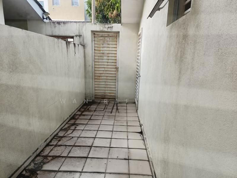 2-storey Terraced House for Sale in Bandar Enstek (Negeri Sembilan) - Wan Rafizal - Exterior - PropertyGuru.com.my