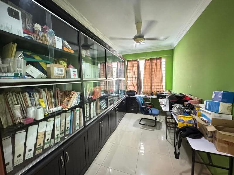 Bungalow House untuk Dijual di Bandar Country Homes (Rawang) - Junior Ong - Study - PropertyGuru.com.my