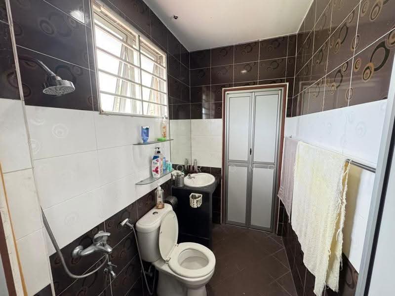 Bungalow House untuk Dijual di Bandar Country Homes (Rawang) - Junior Ong - Bathroom - PropertyGuru.com.my