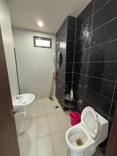Kediaman Servis untuk Dijual di D'carlton (Residensi Seri Mega) - Pauline Ng - Bathroom - PropertyGuru.com.my