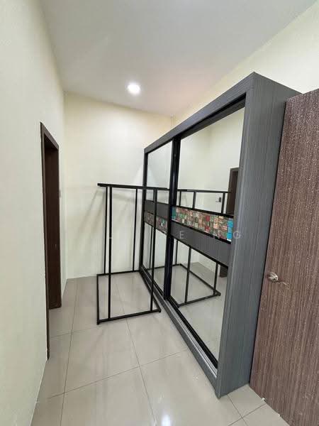 Kediaman Servis untuk Dijual di D'carlton (Residensi Seri Mega) - Pauline Ng - Interior - PropertyGuru.com.my
