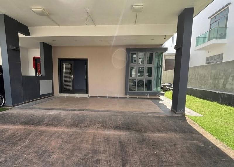 Kediaman Servis untuk Dijual di D'carlton (Residensi Seri Mega) - Pauline Ng - Exterior - PropertyGuru.com.my