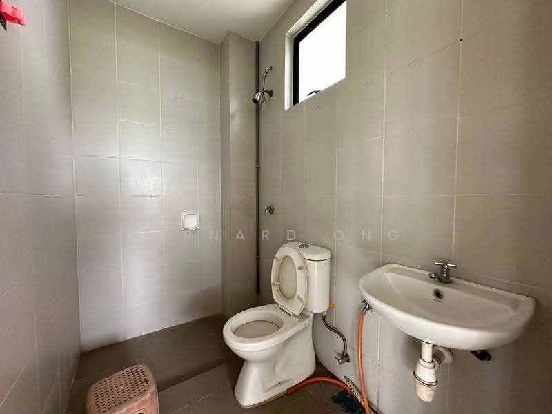 2-storey Terraced House for Sale in M Residence (Rawang) - Bernard Ong - Bathroom - PropertyGuru.com.my